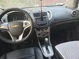 Photo 12 - Chevrolet Trax