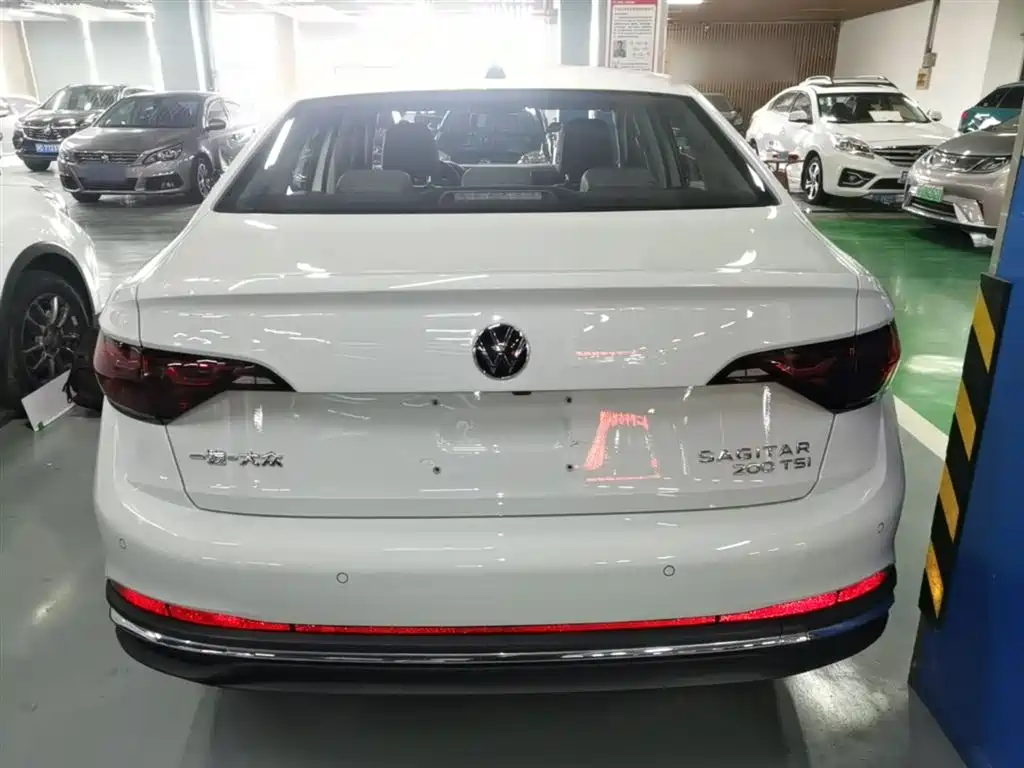 Volkswagen Sagitar 2024 200TSI DSG Flying Edition фото 6