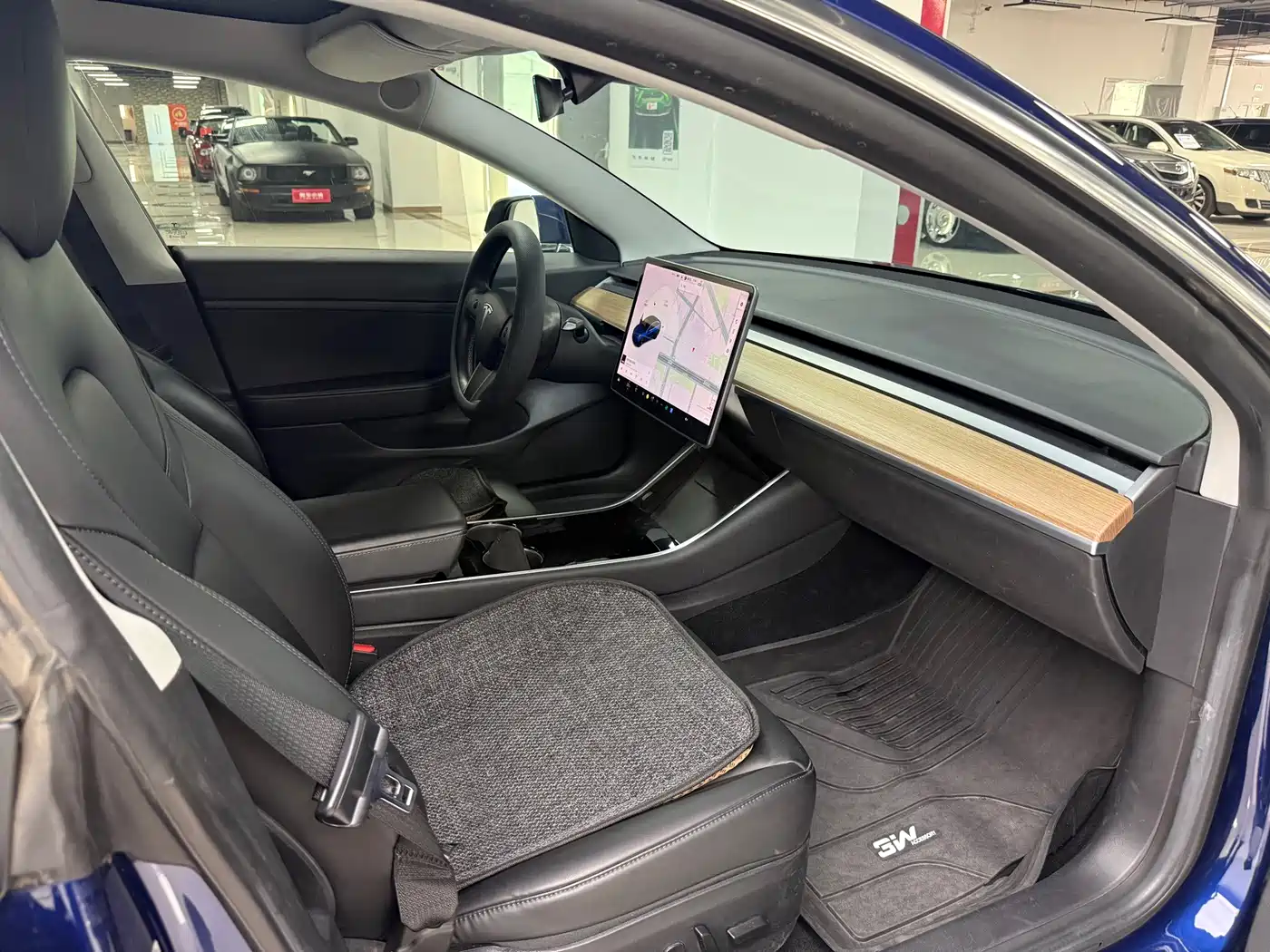 Фото 14 - Tesla Model 3