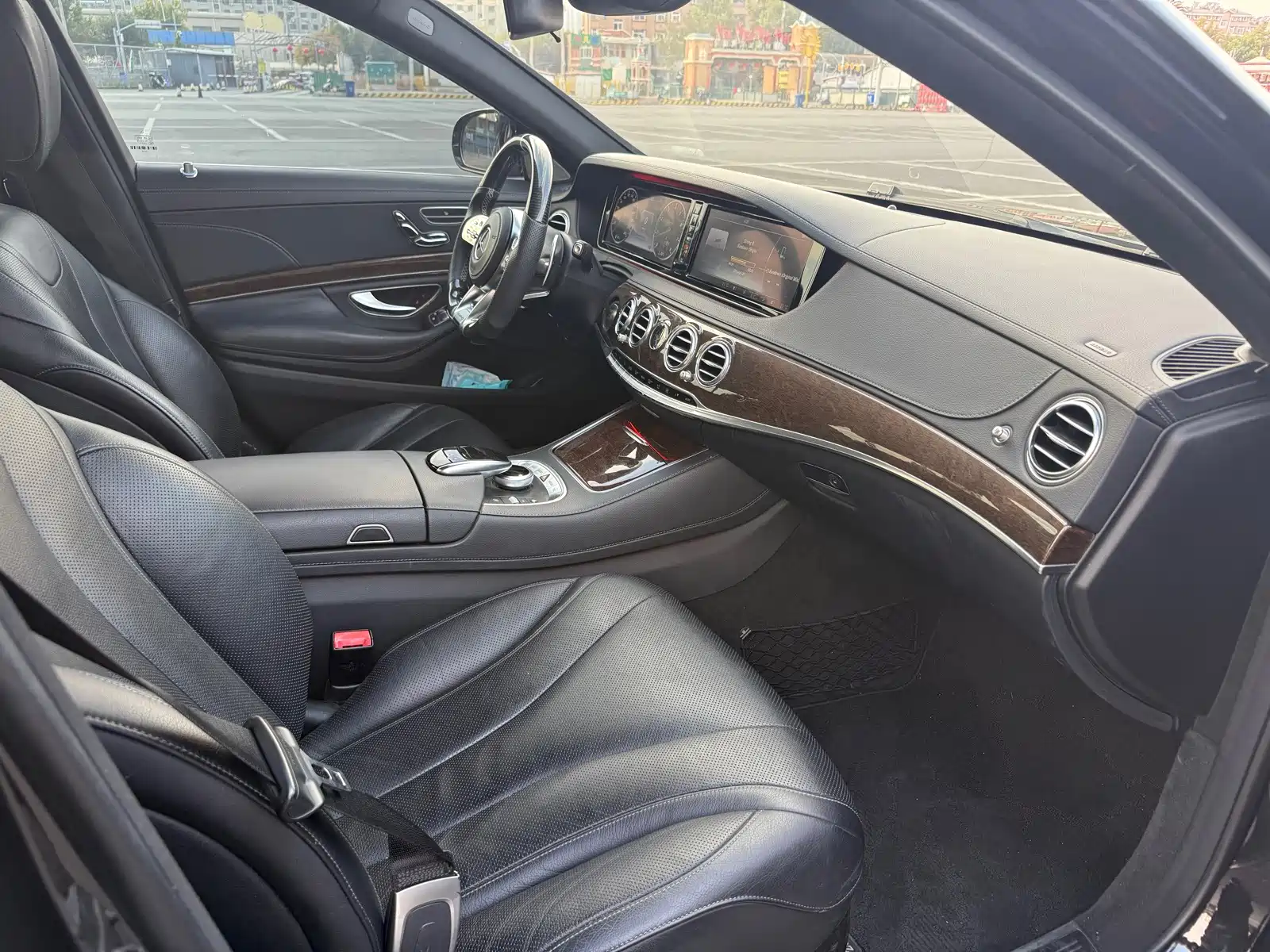 Фото 14 - Mercedes-Benz S-Class