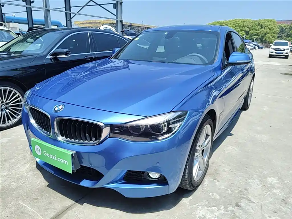 BMW 3 Series GT 2018 320i Fashion фото 2