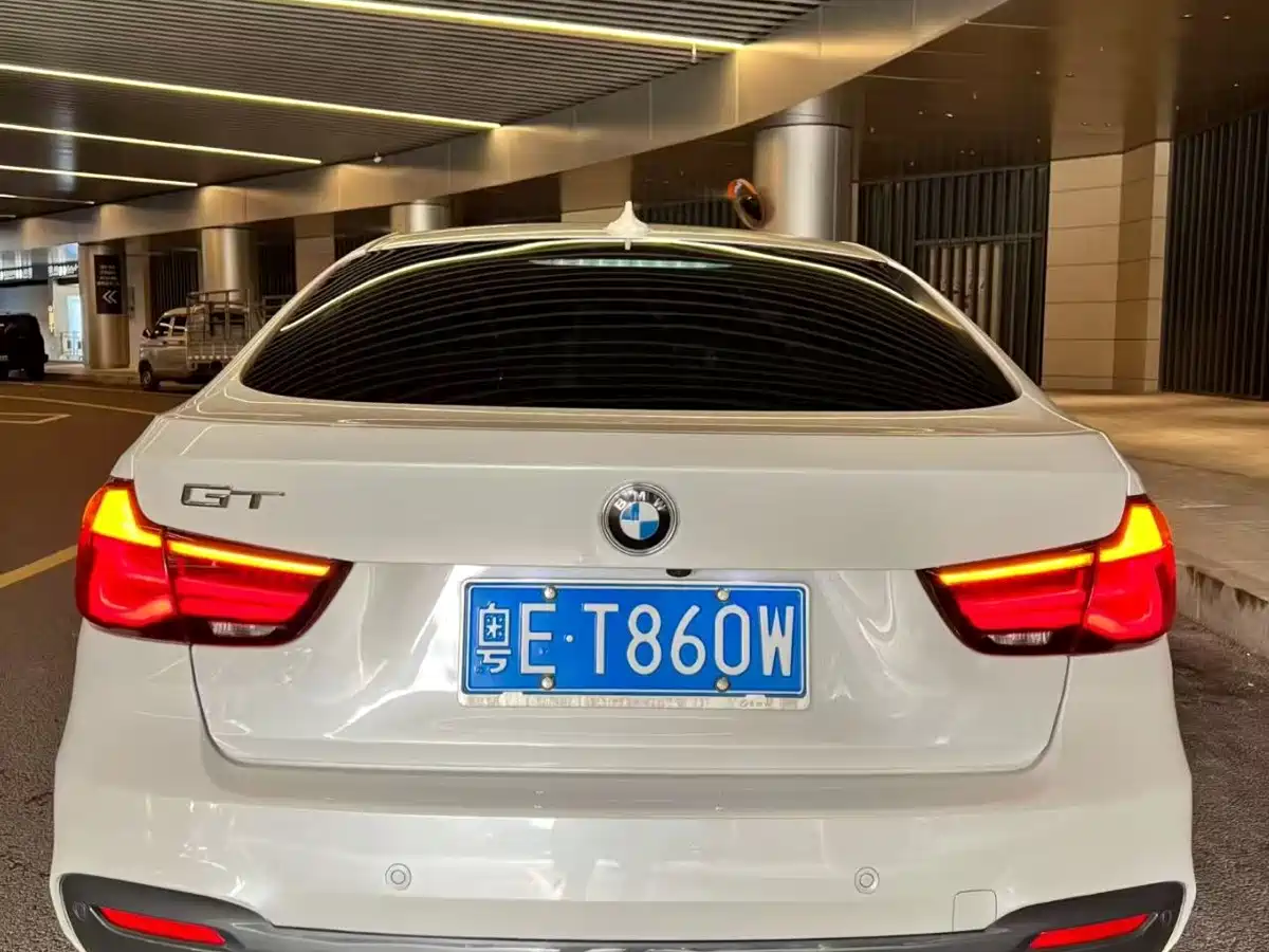 BMW 3 Series GT 2021 2020 320i M Sport Package