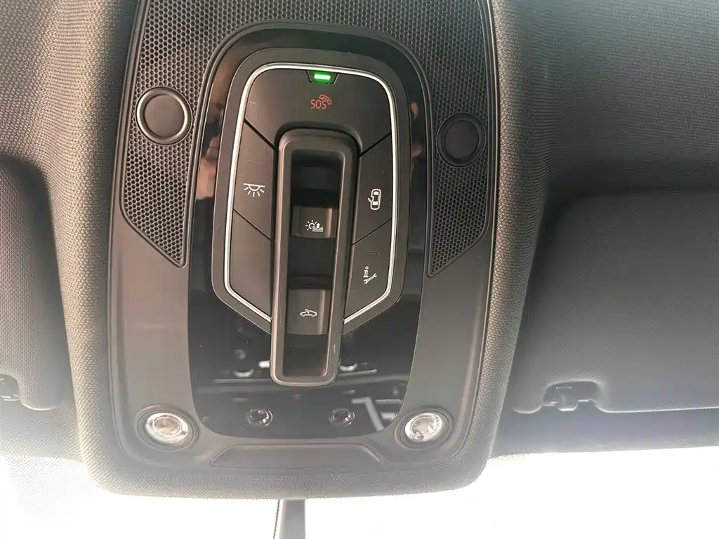 Audi A4L 2023 40 TFSI Luxury Sport фото 18