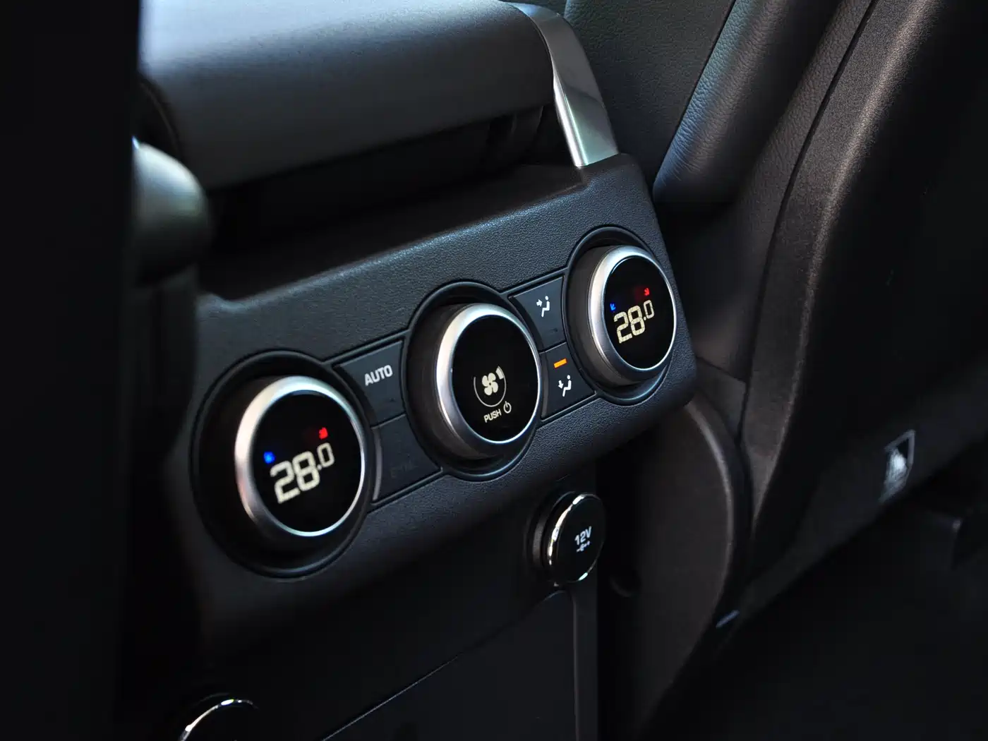 Land Rover Discovery 2020 3.0 SC V6 SE фото 12
