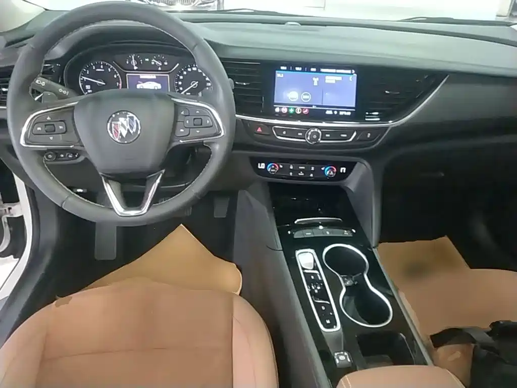 Фото 10 - Buick Regal