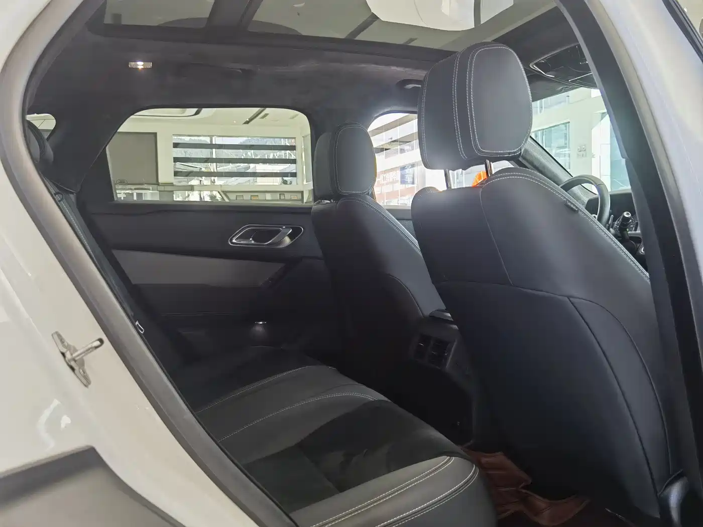 Land Rover Range Rover Velar 2020 P250 фото 10