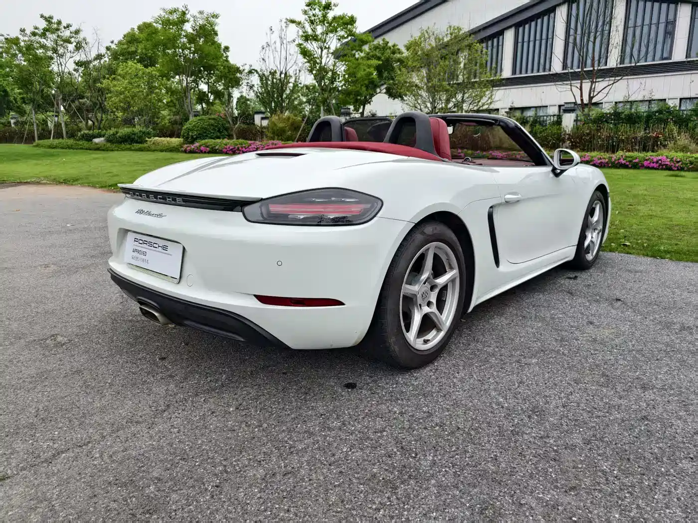 PORSCHE 718