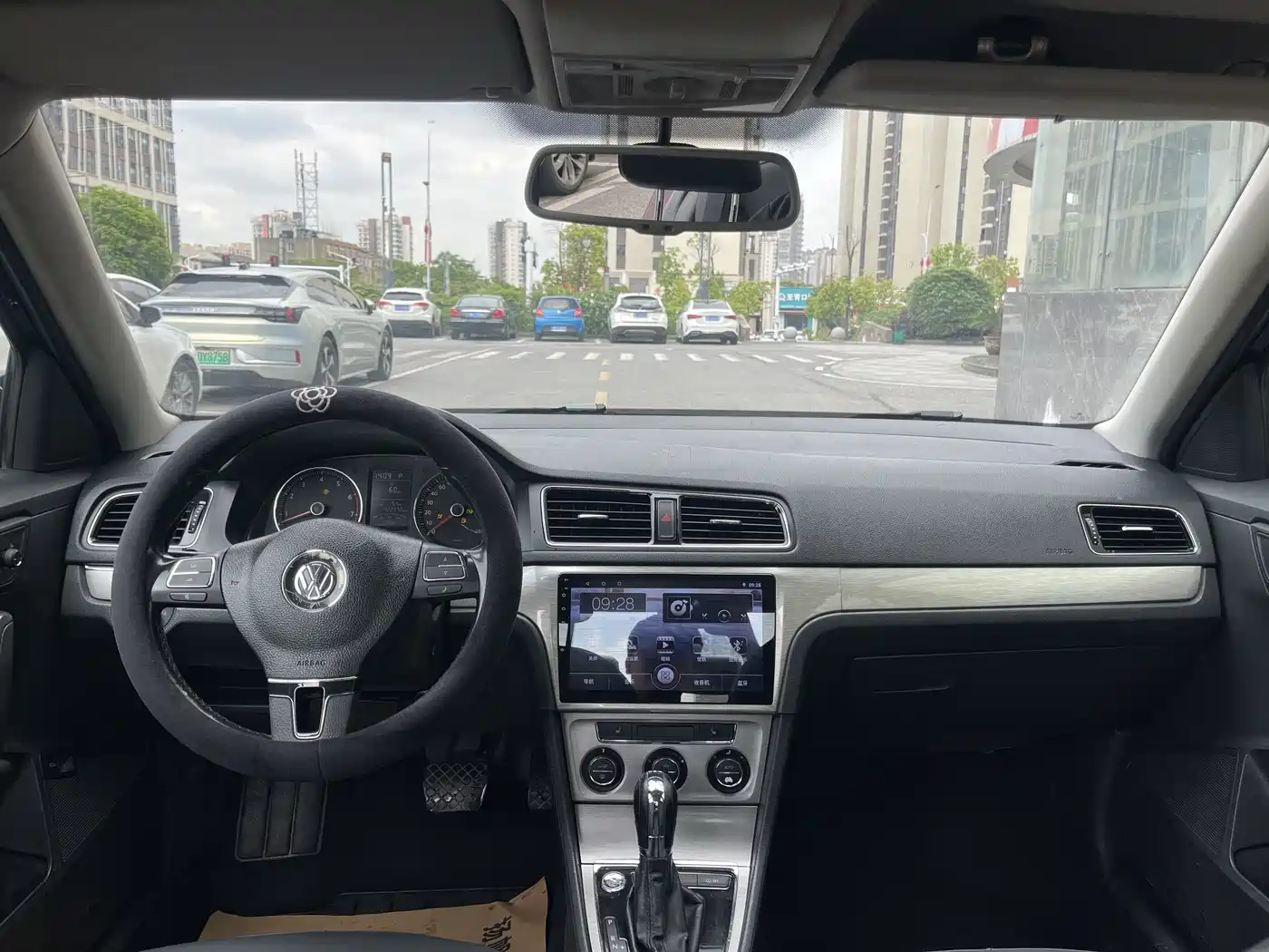 Volkswagen Lavida 2013 Facelift 1.4TSI DSG Luxury фото 4