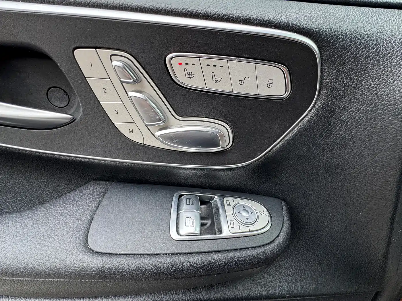 Mercedes-Benz V-Class 2017 Model V 260 Pilot Edition фото 14