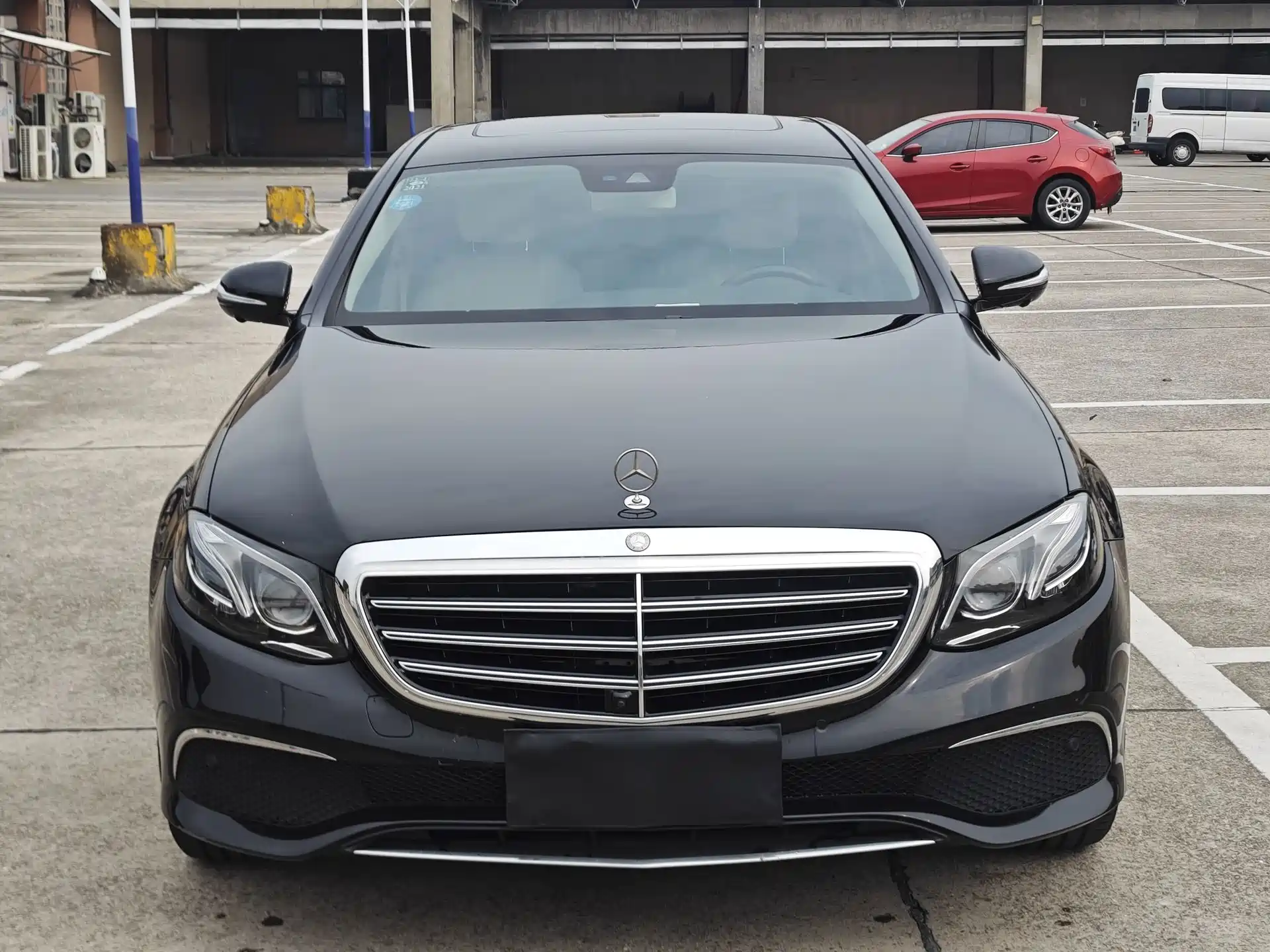 Фото 2 - Mercedes-Benz E-Class