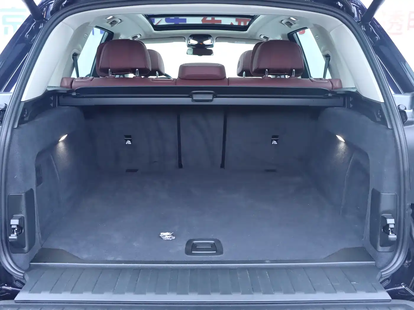 BMW X5 2023 xDrive 30Li Premium M Sport Black Night Package фото 23
