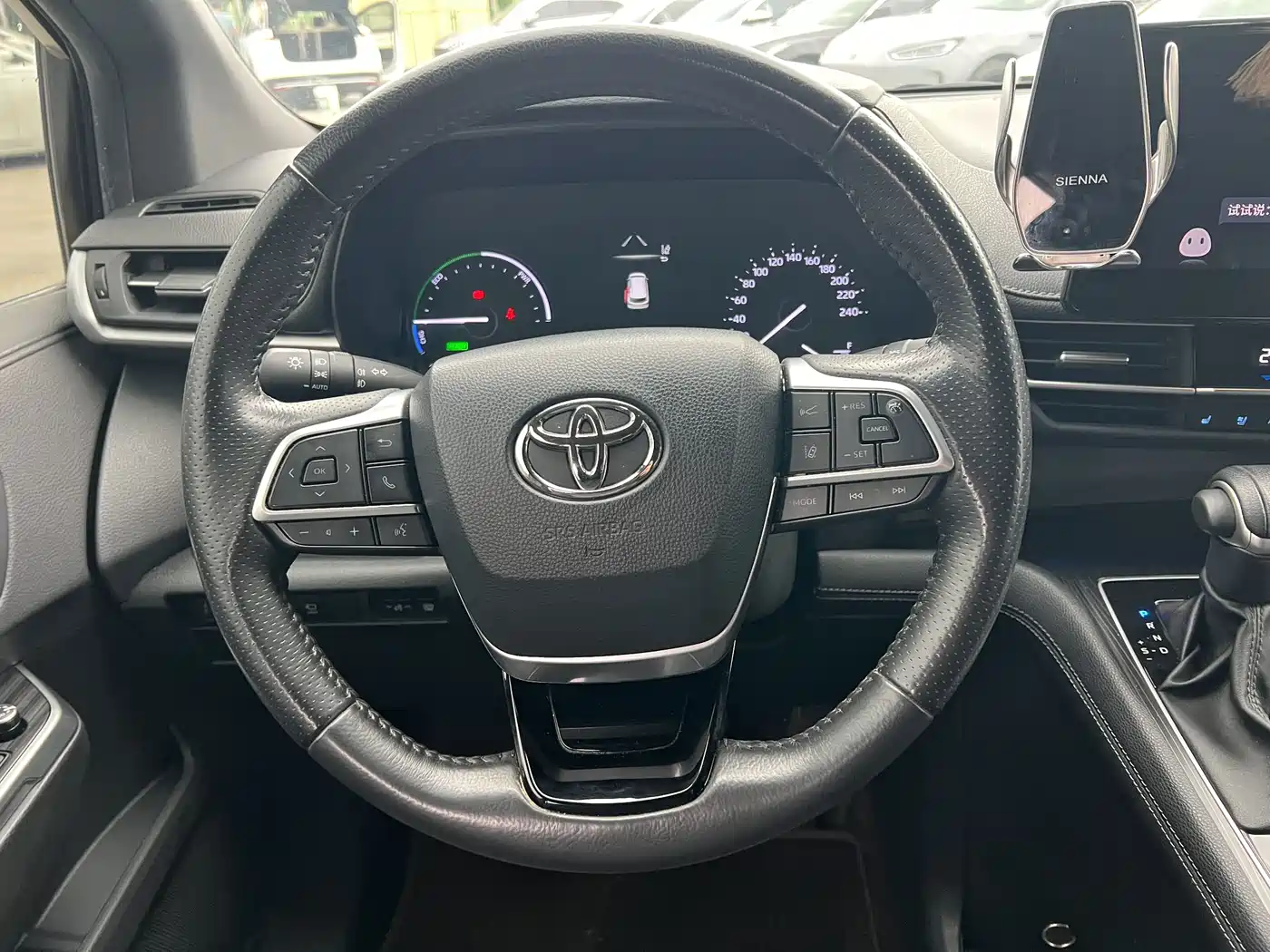 Toyota Sienna 2021 2.5L Hybrid Premium Edition фото 13