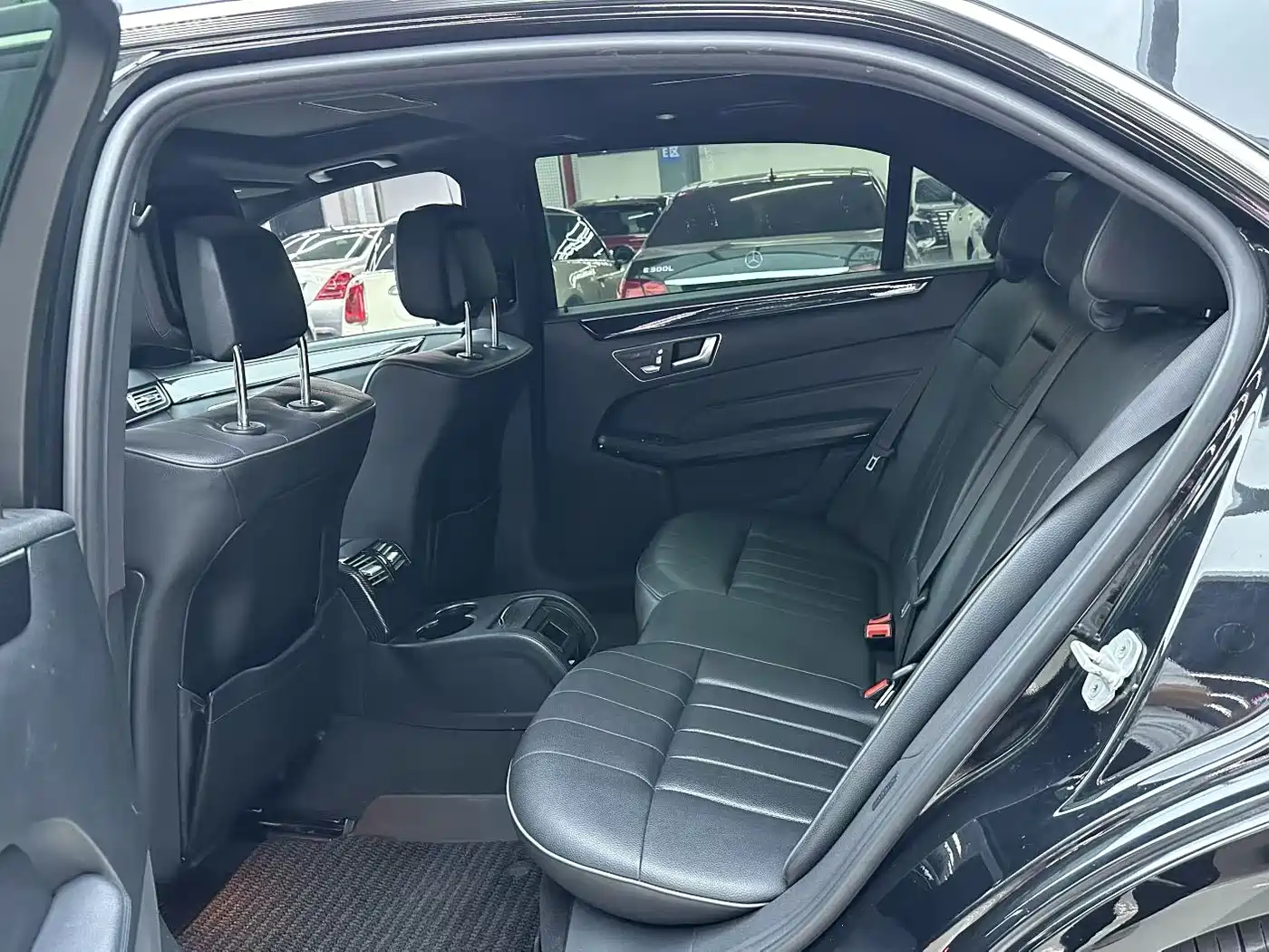 Mercedes-Benz E-Class 2015 E 260 L Sport фото 8