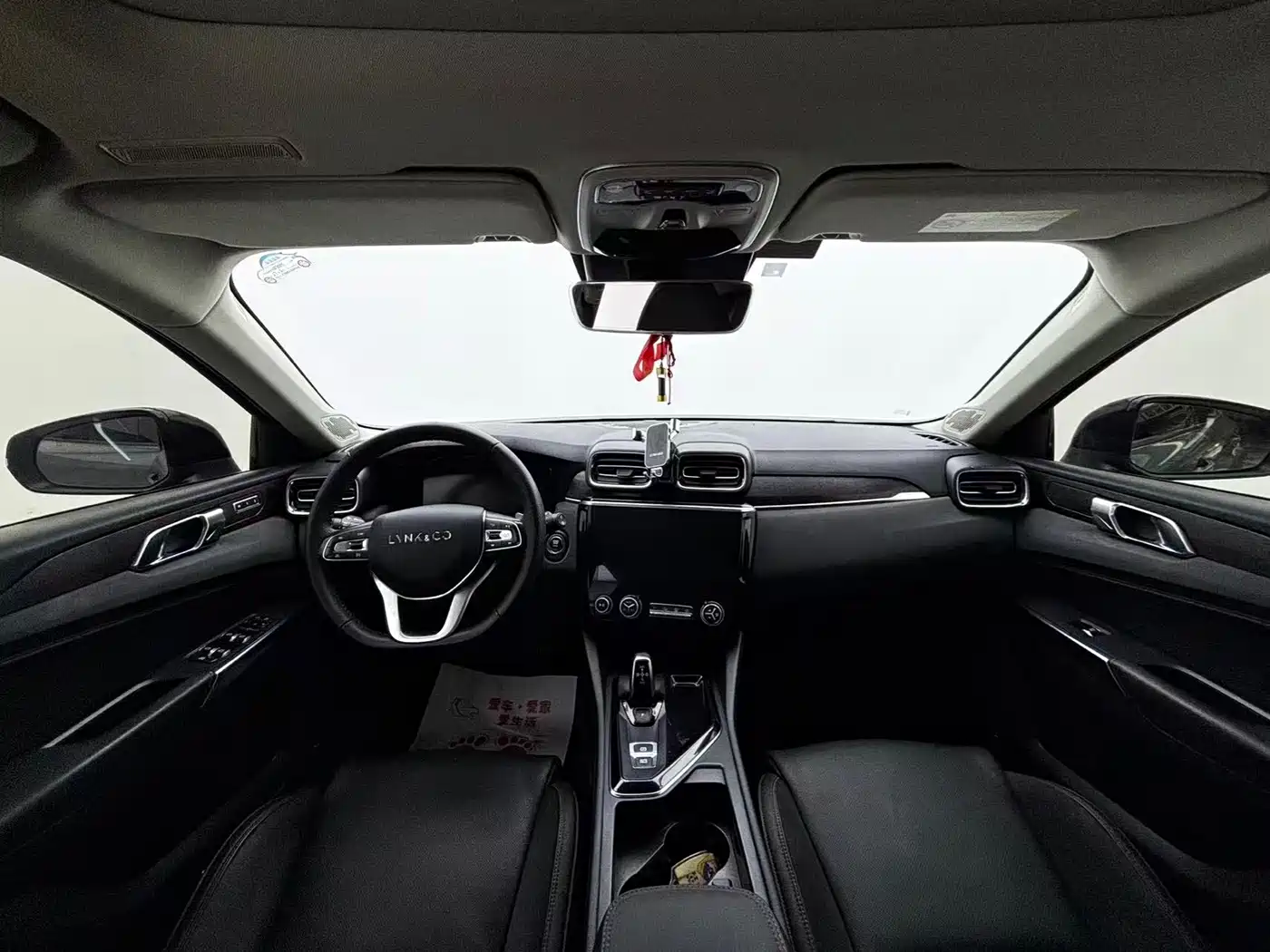 Lynk & Co 02 2019 1.5T DCT FWD Jin Pro Version China VI фото 7