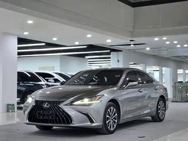 Lexus ES 2024 200 Premium Edition