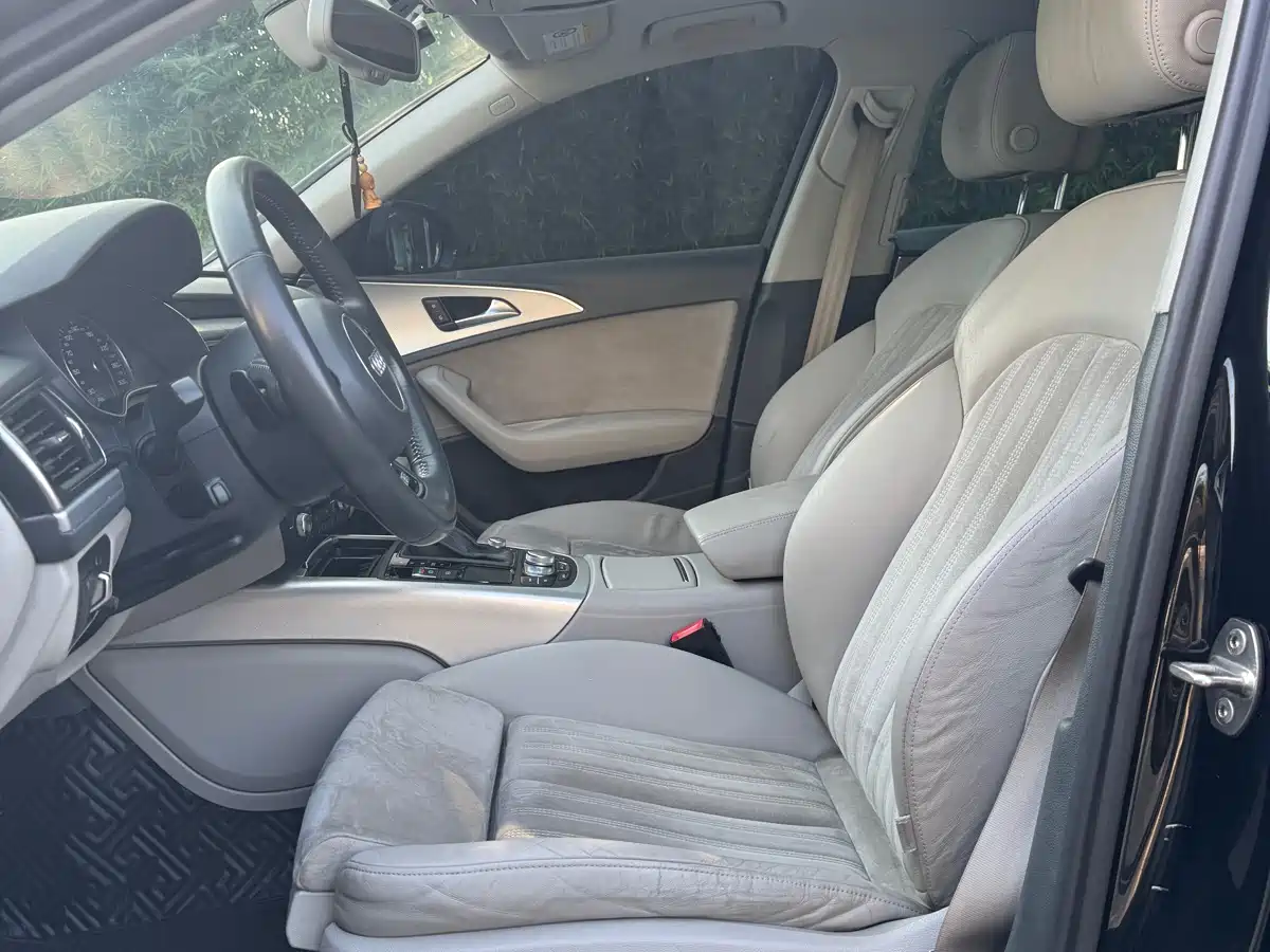 Фото 4 - Audi A6 (Import)