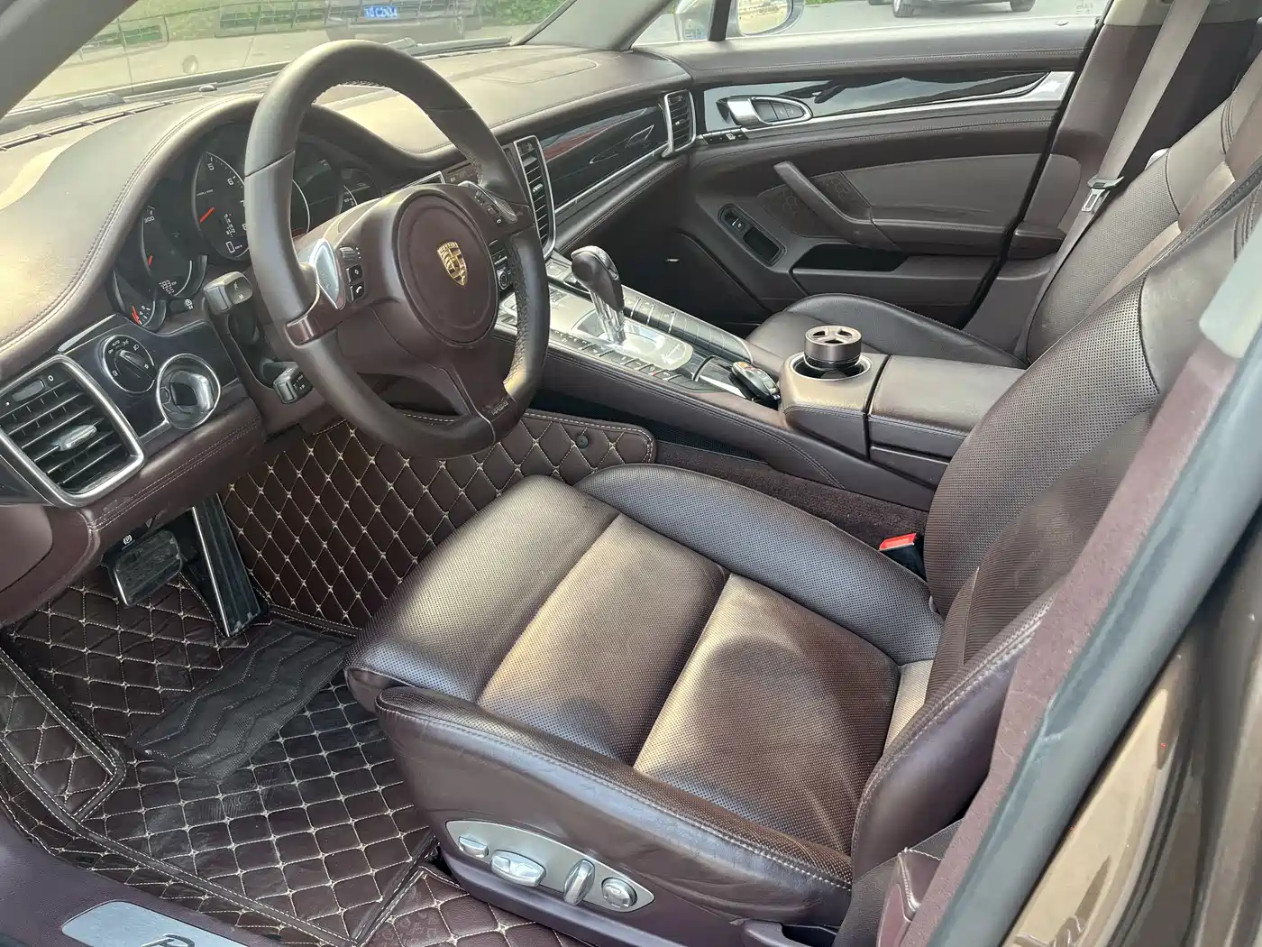Porsche Panamera 2014 Panamera 4 3.0T фото 32