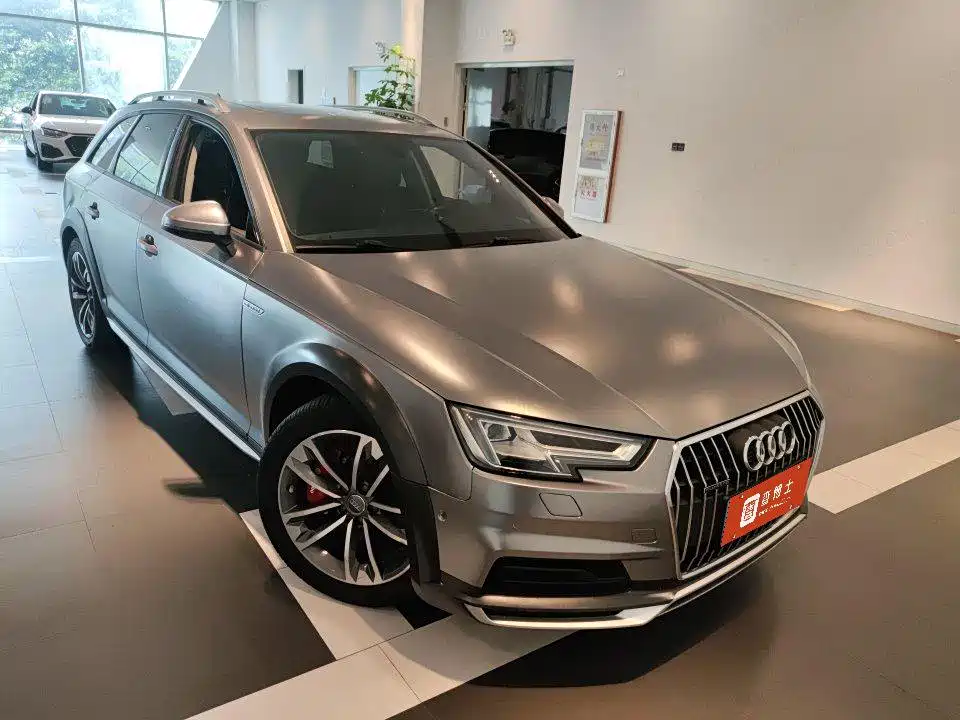 Audi A4 (Import) 2019 2019 45 TFSI allroad quattro Fashion