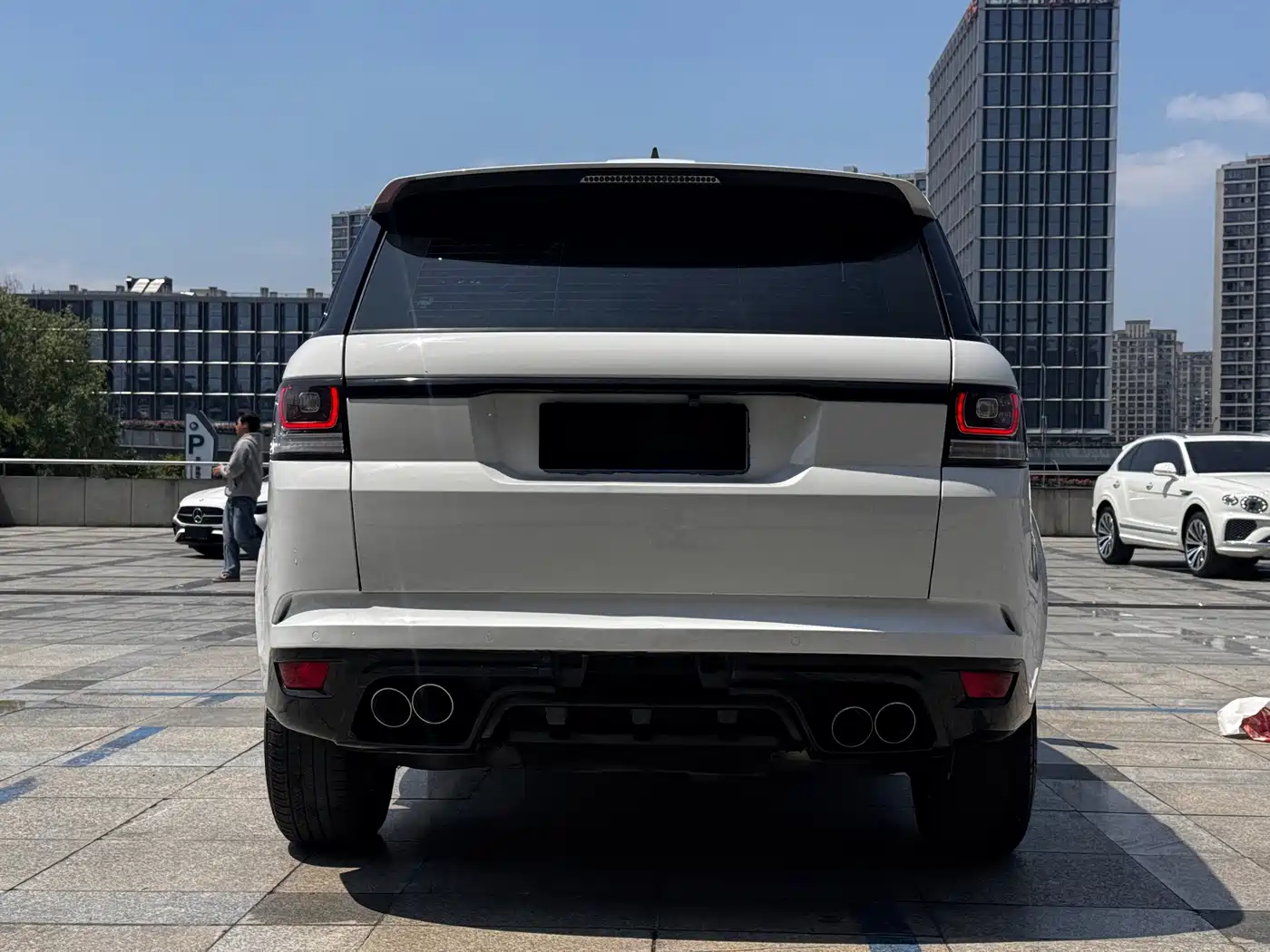 Land Rover Range Rover Sport 2016 Model 2.0 GTDi HSE фото 6