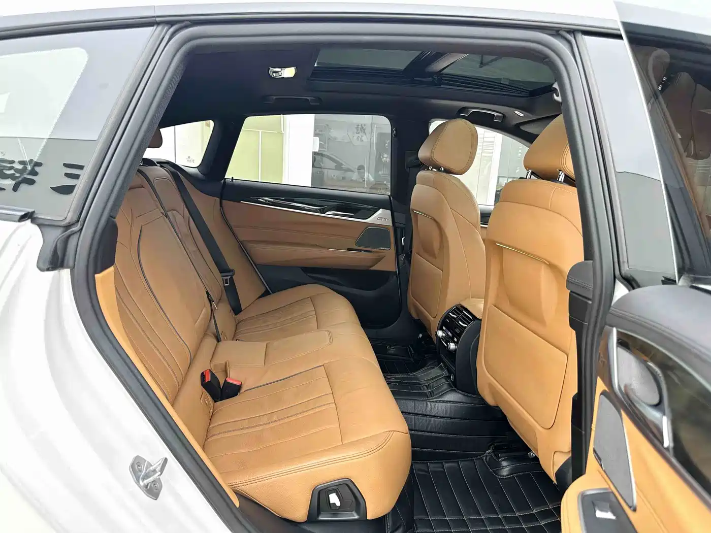 BMW 6 Series GT 2019 630i M Sport Package фото 5