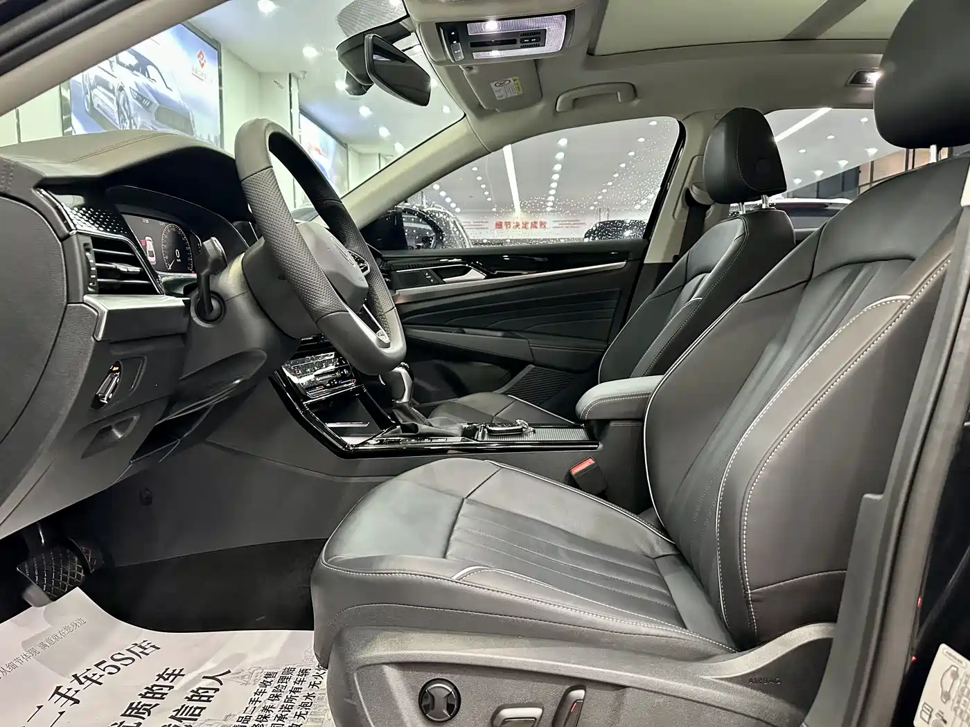 Volkswagen Passat 2023 330TSI Elite Edition фото 16