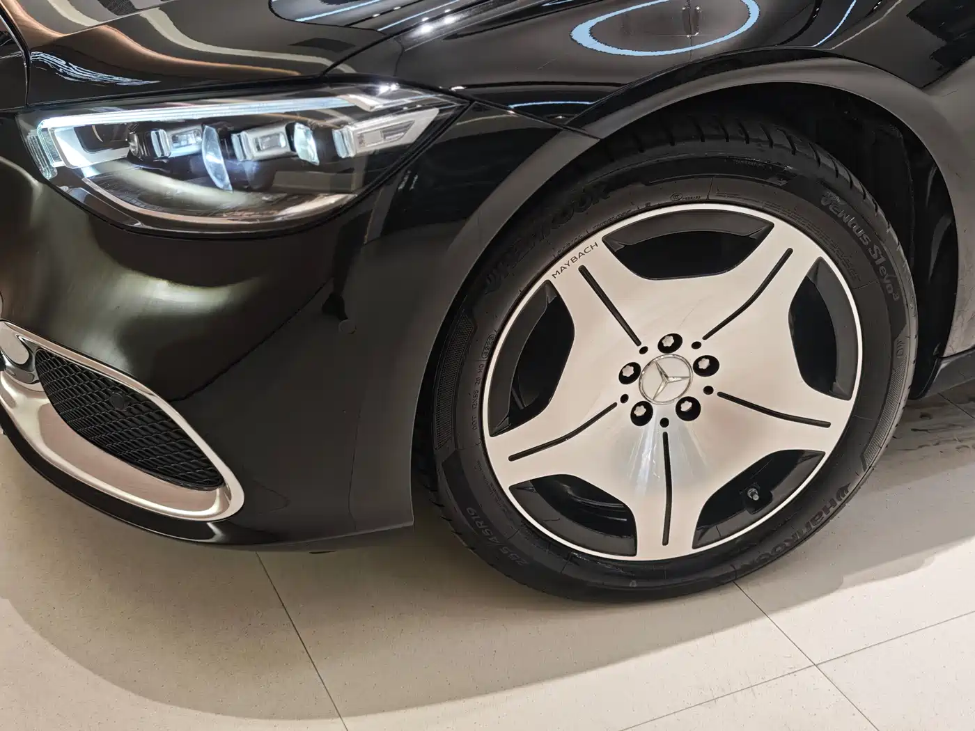 Mercedes-Benz Maybach S-Class 2025 Model S 480 4MATIC фото 5