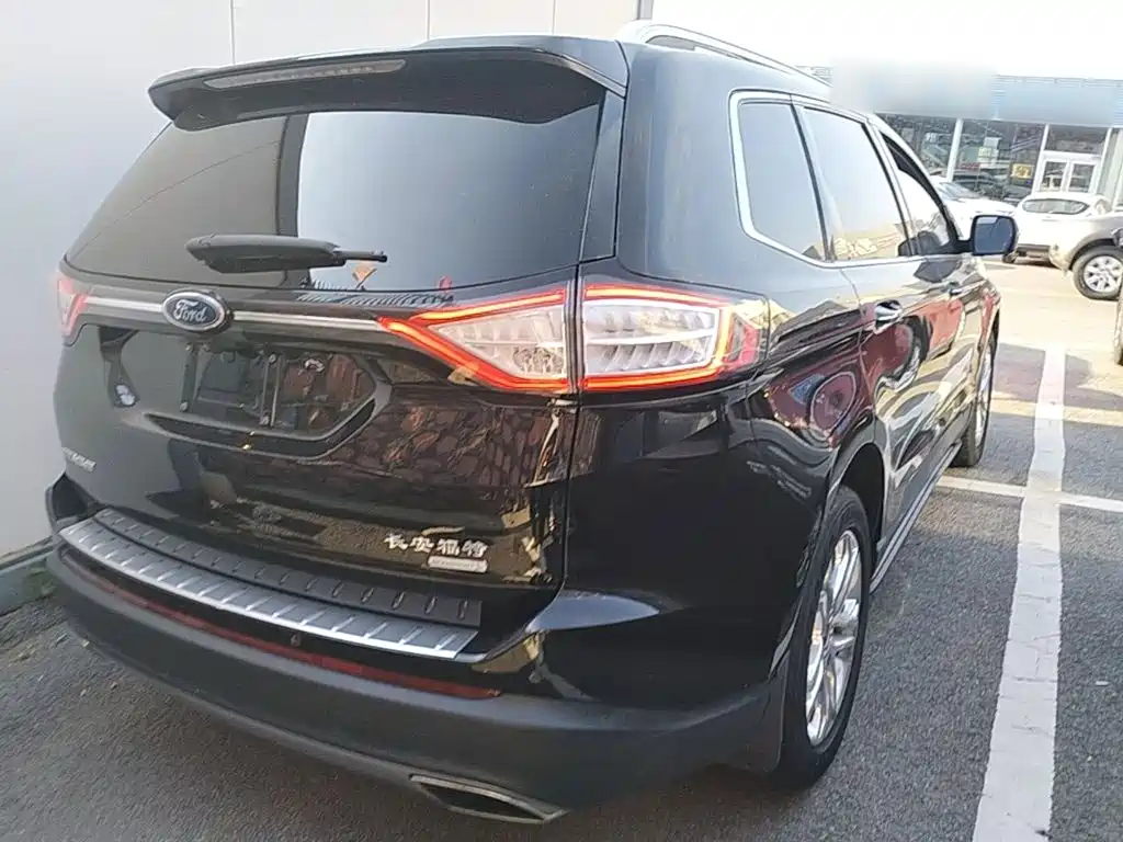 Фото 5 - Ford Edge