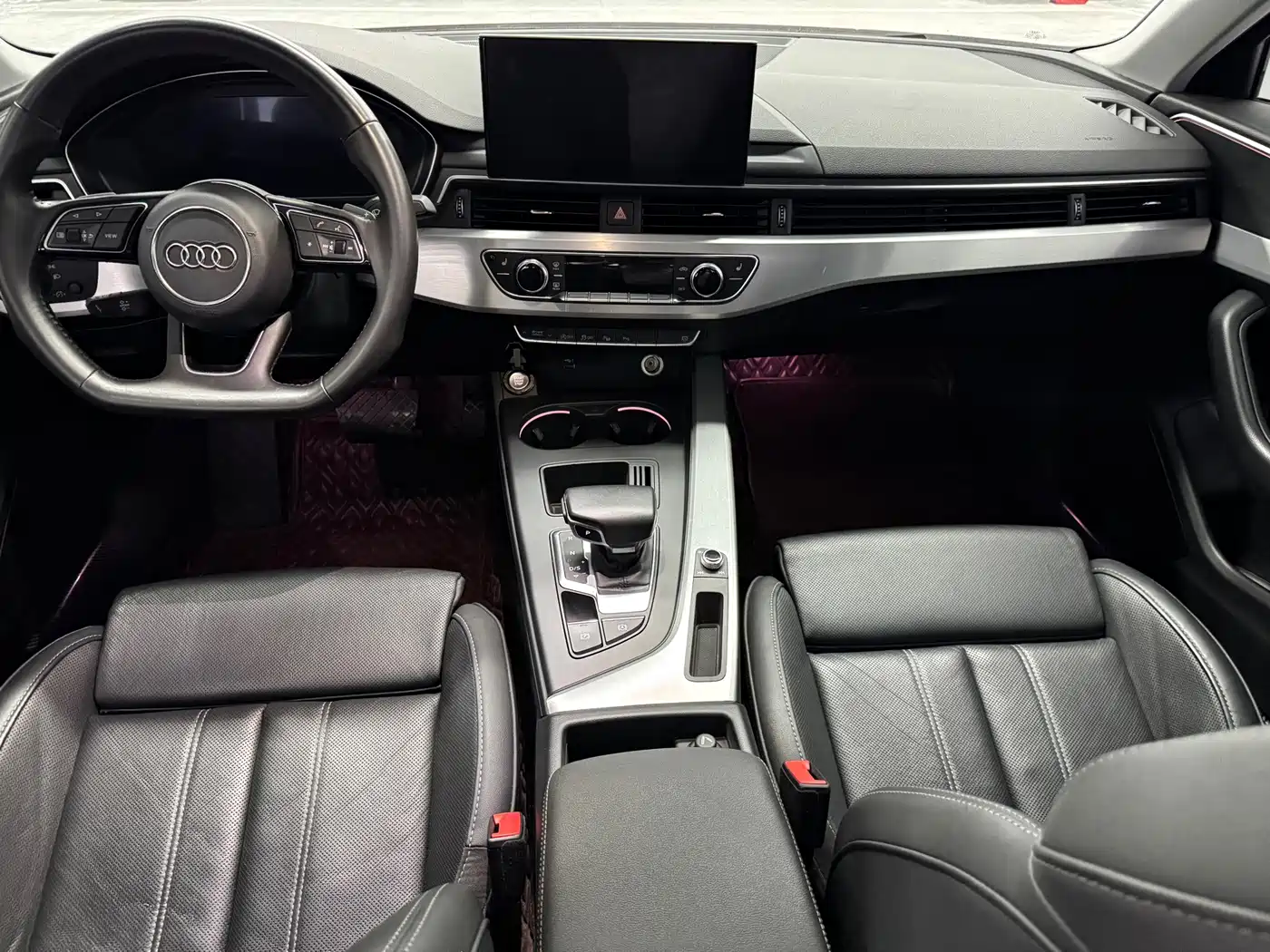 Фото 8 - Audi A4L