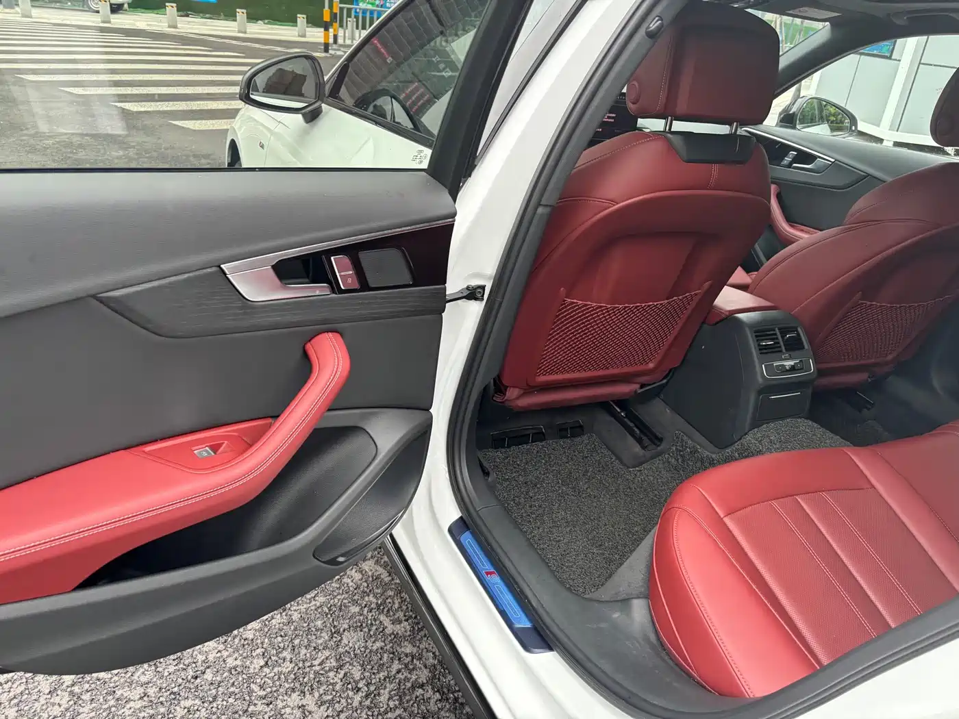 Audi A4L 2025 2025 2 Million Celebration Edition 40 TFSI Luxury Dynamic