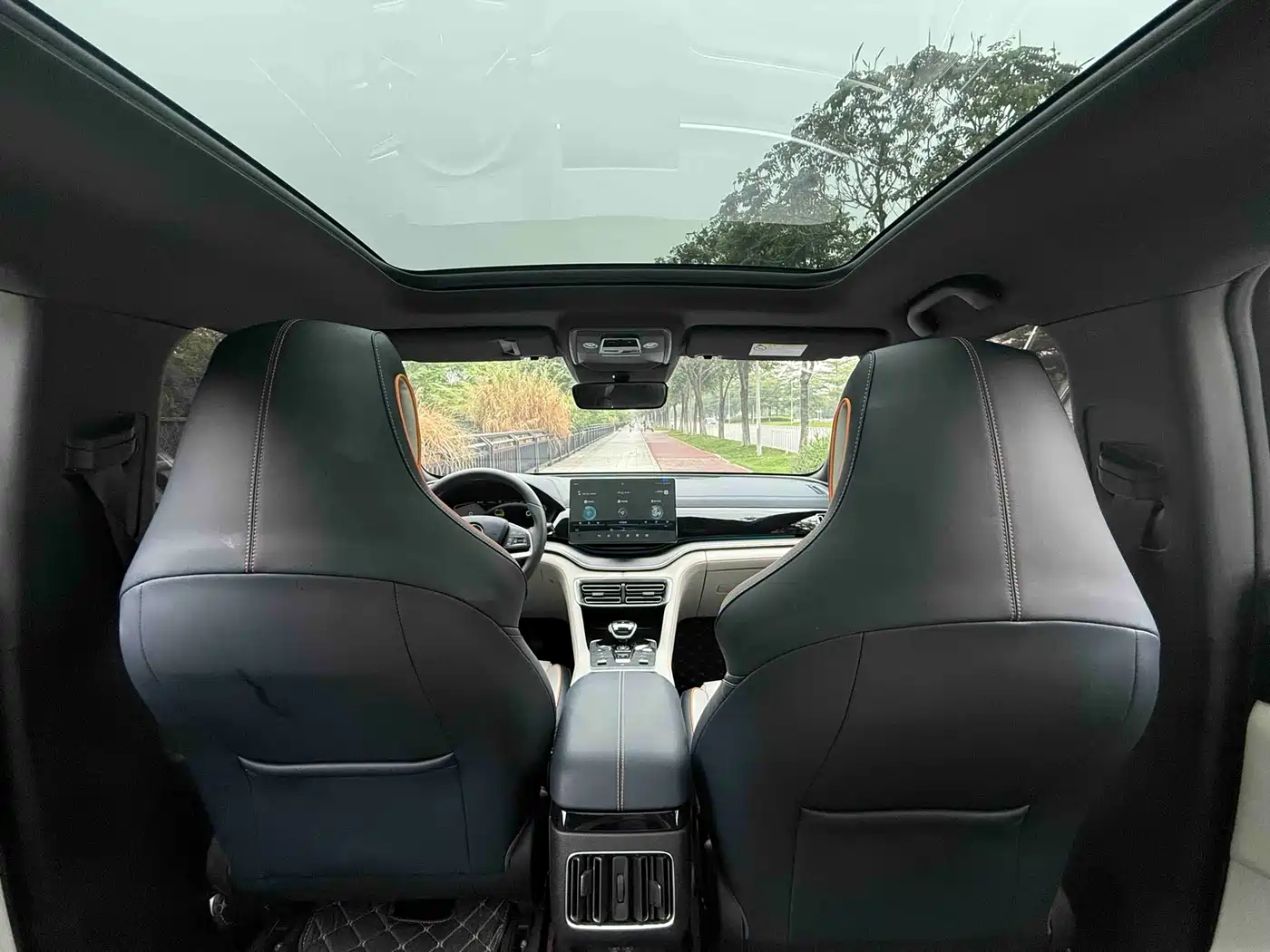 BYD Song PLUS PHEV 2021 EV Premium Model фото 9