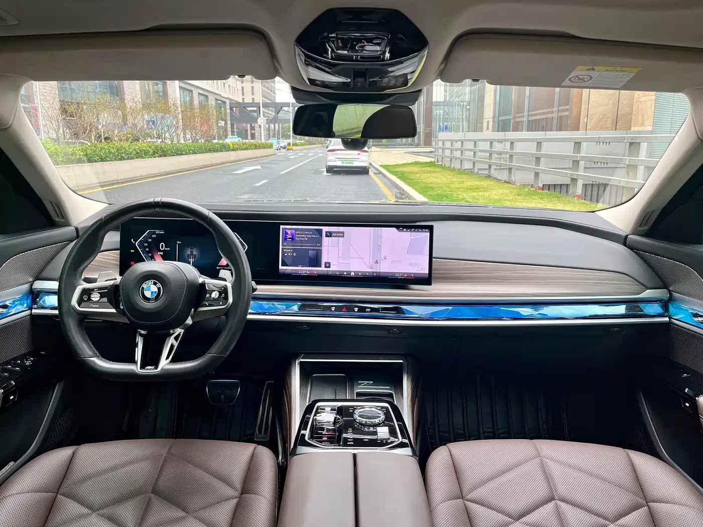 BMW 7 Series 2023 Model 735Li M Sport Package фото 10