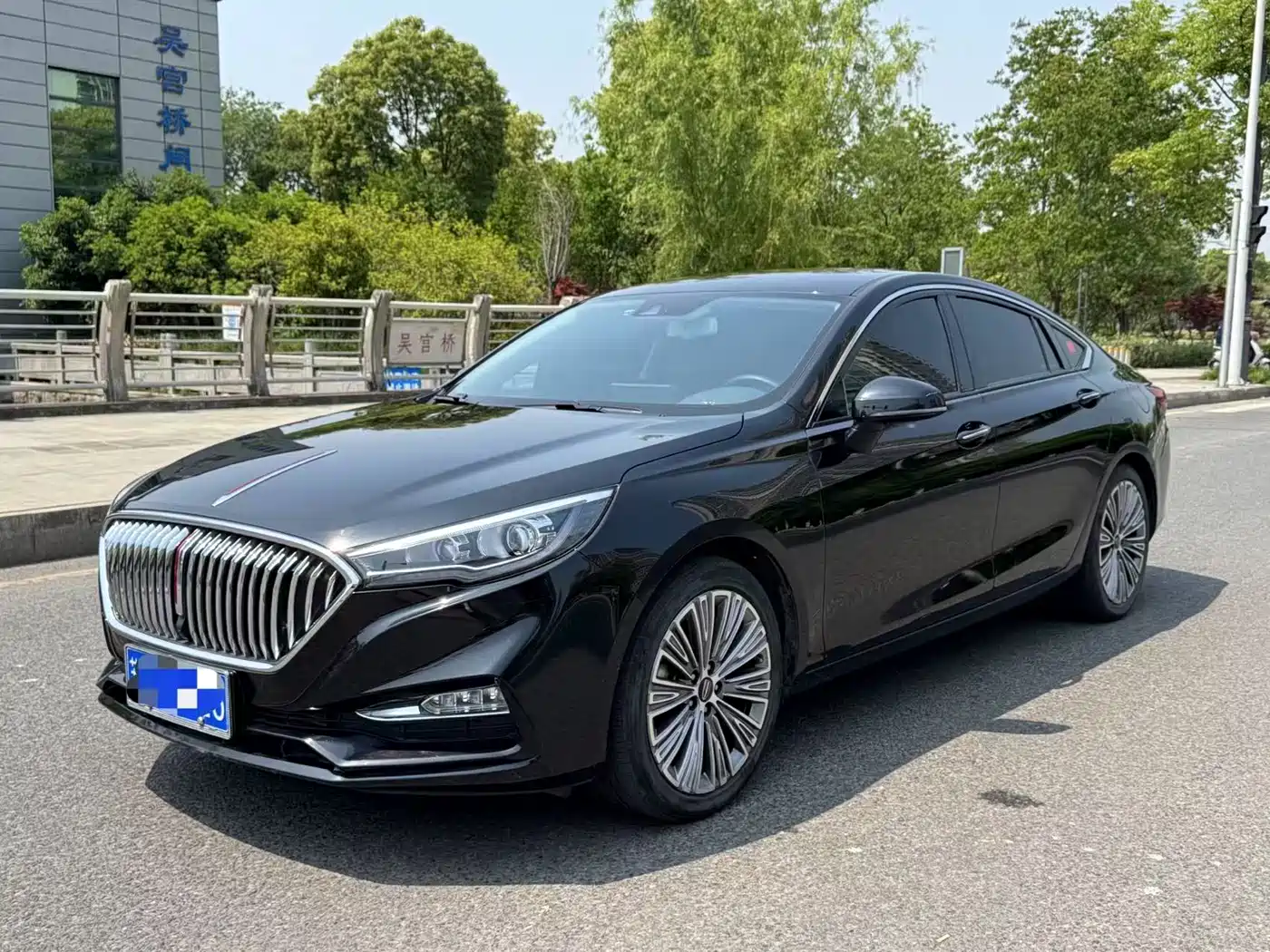 Hongqi H5 2022 Classic 1.8T Auto Smart Connect Flagship Comfort Edition