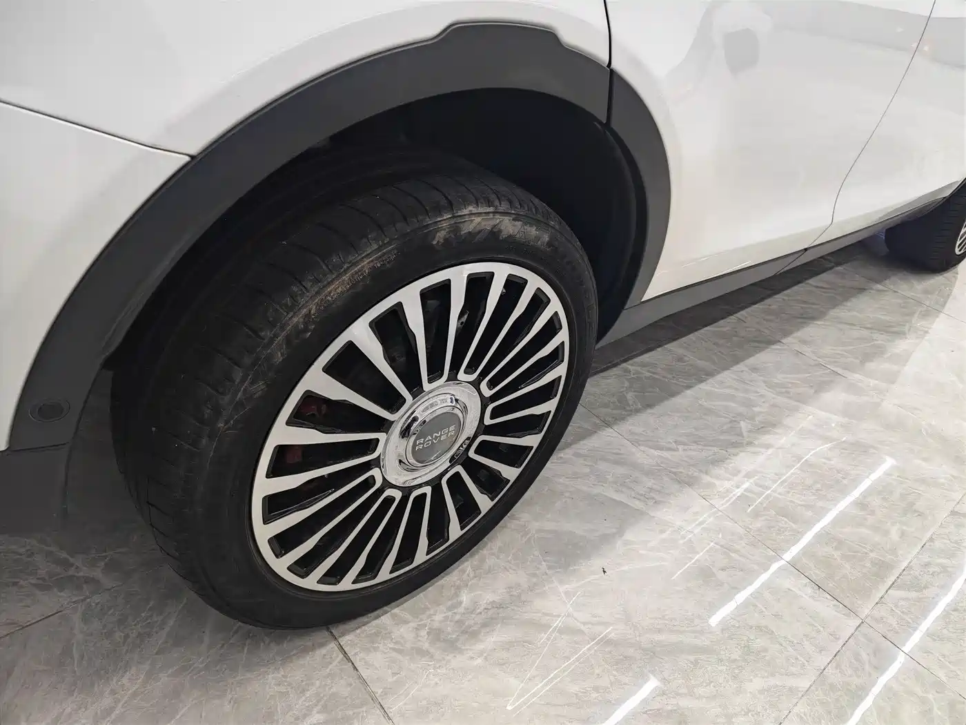 Land Rover Discovery Sport 2018 240PS PURE Edition фото 15
