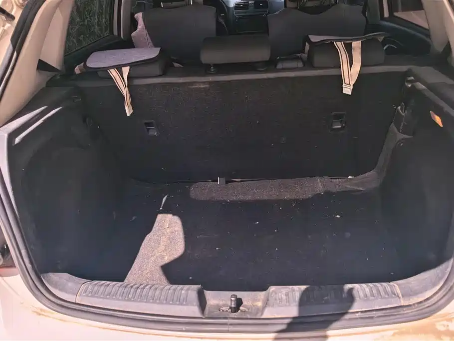 Volkswagen Polo 2016 1.4L Manual Trend фото 4