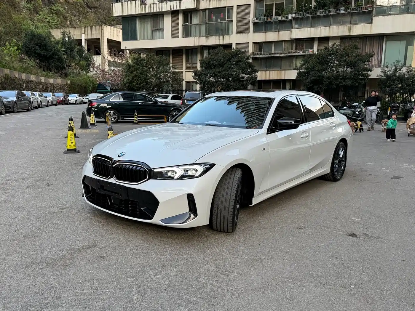 BMW 3 Series 2025 330Li M Sport Night Edition