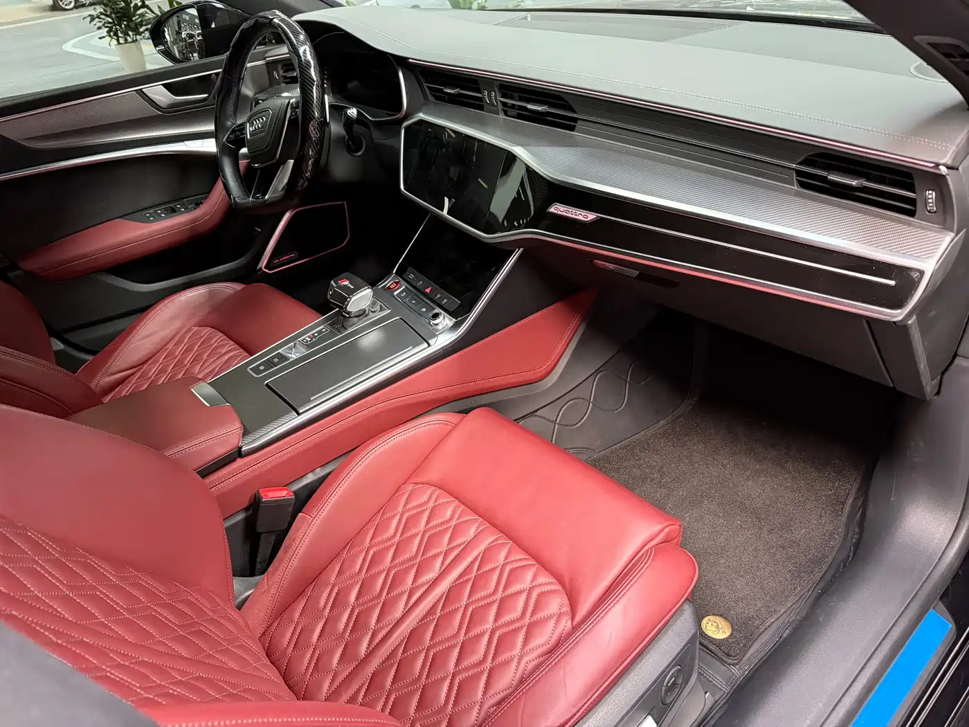 Photo 4 - Audi A7L