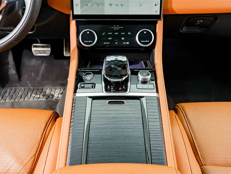 JAGUAR XFL