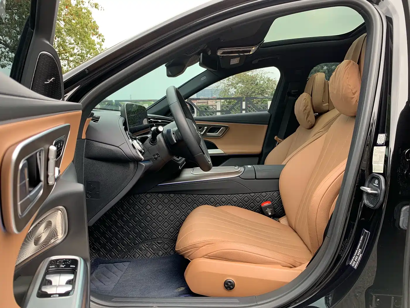 Mercedes-Benz E-Class 2024 Model E 300 L Luxury фото 14