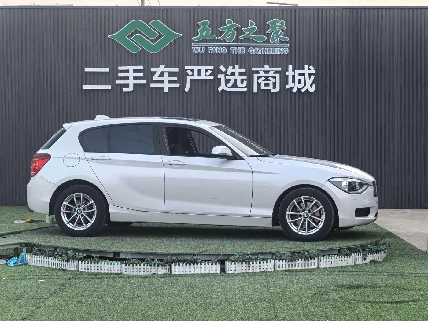 BMW 1 Series (Import) 2013 Facelift 118i Leading Model фото 3