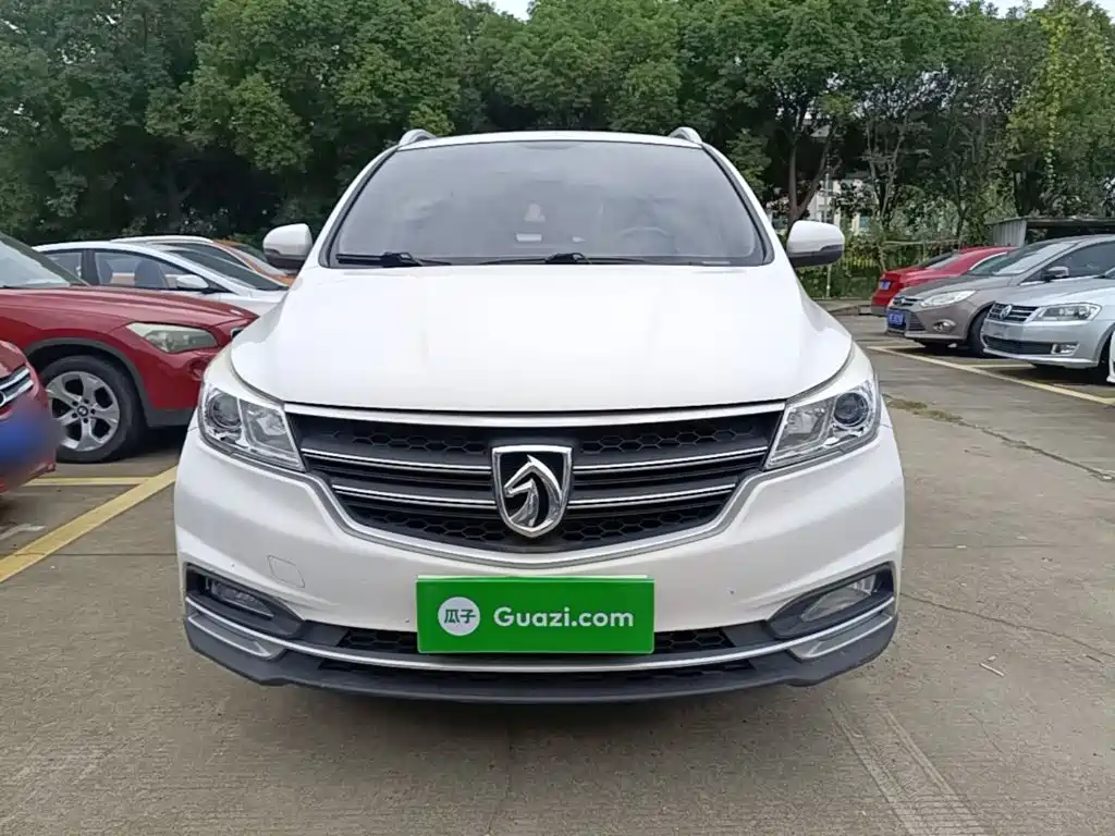 Photo 3 - Baojun 730