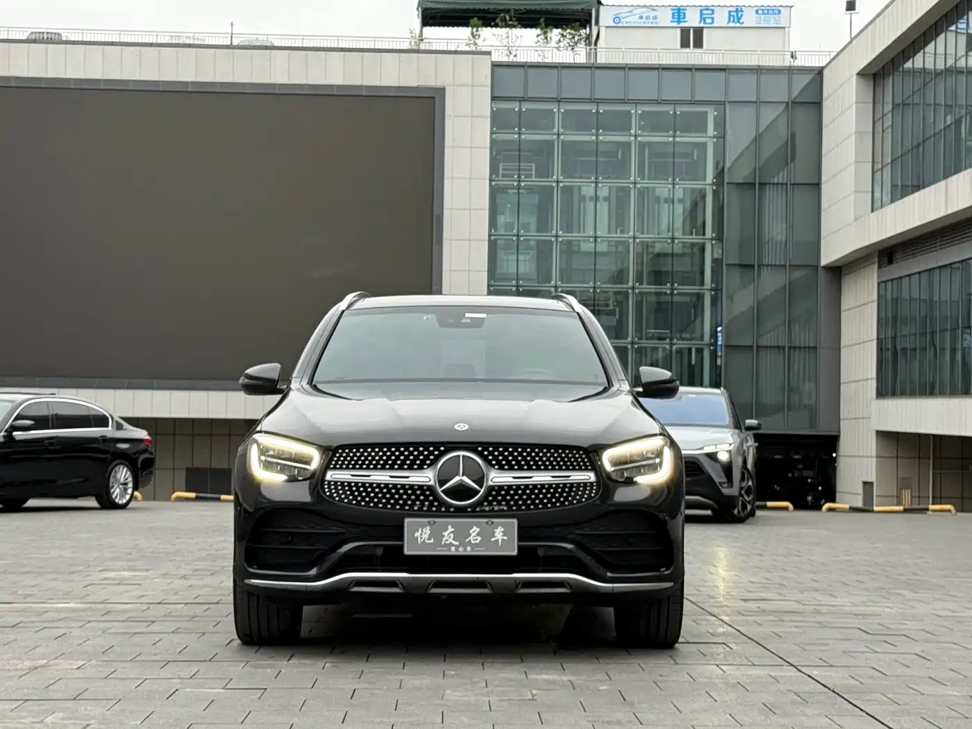 MERCEDES-BENZ GLC