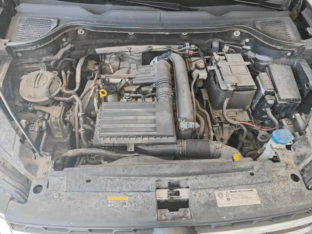 صورة 20 - Volkswagen Tharu