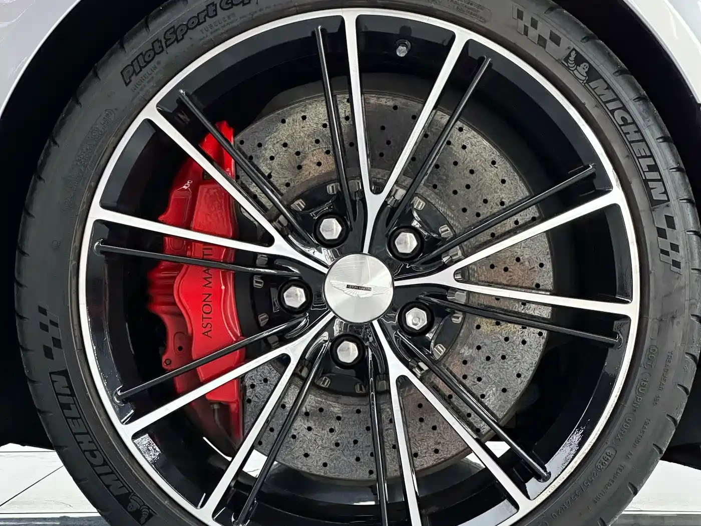 Aston Martin Vanquish 2018 2013 6.0L Standard