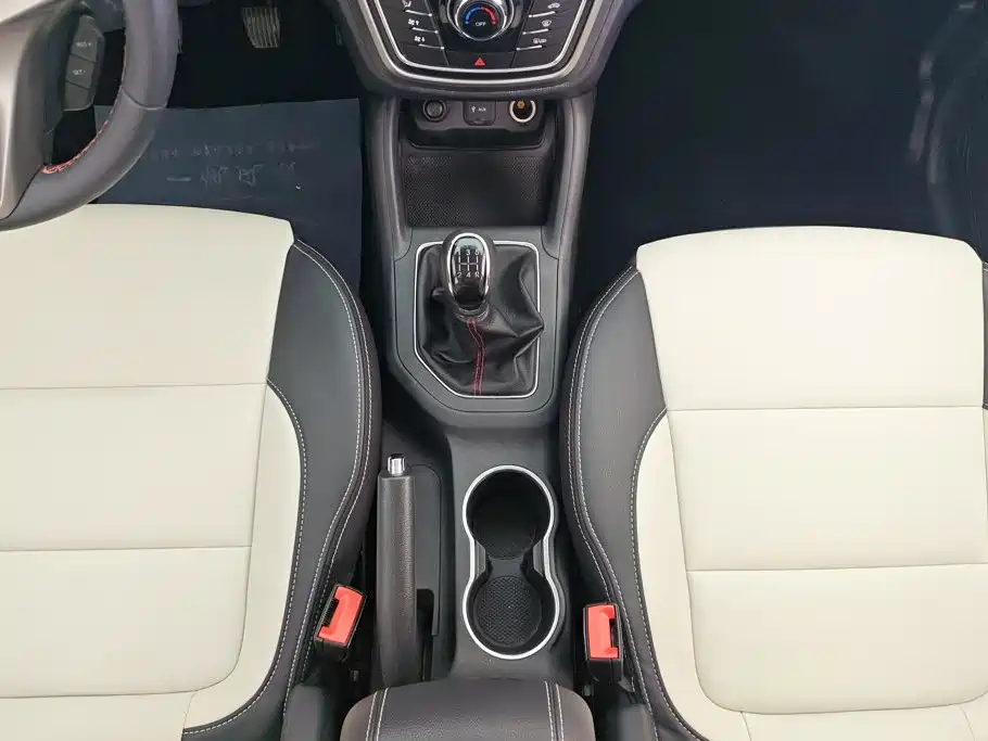 Photo 16 - Changan CS35