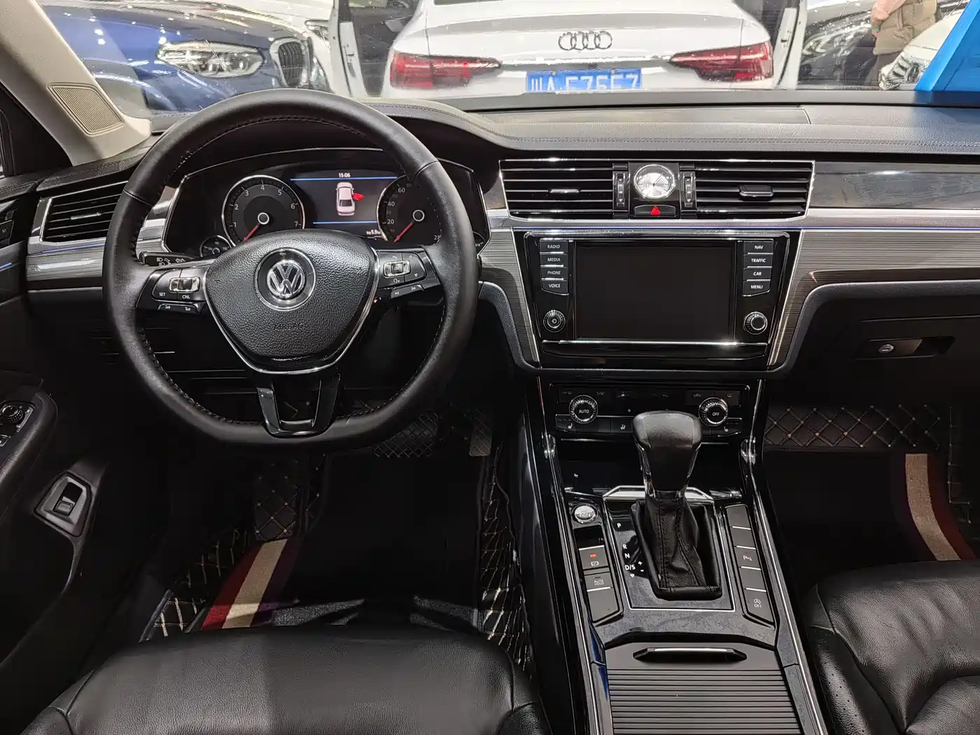 Volkswagen Phideon 2018 380TSI 2WD Business Edition фото 6