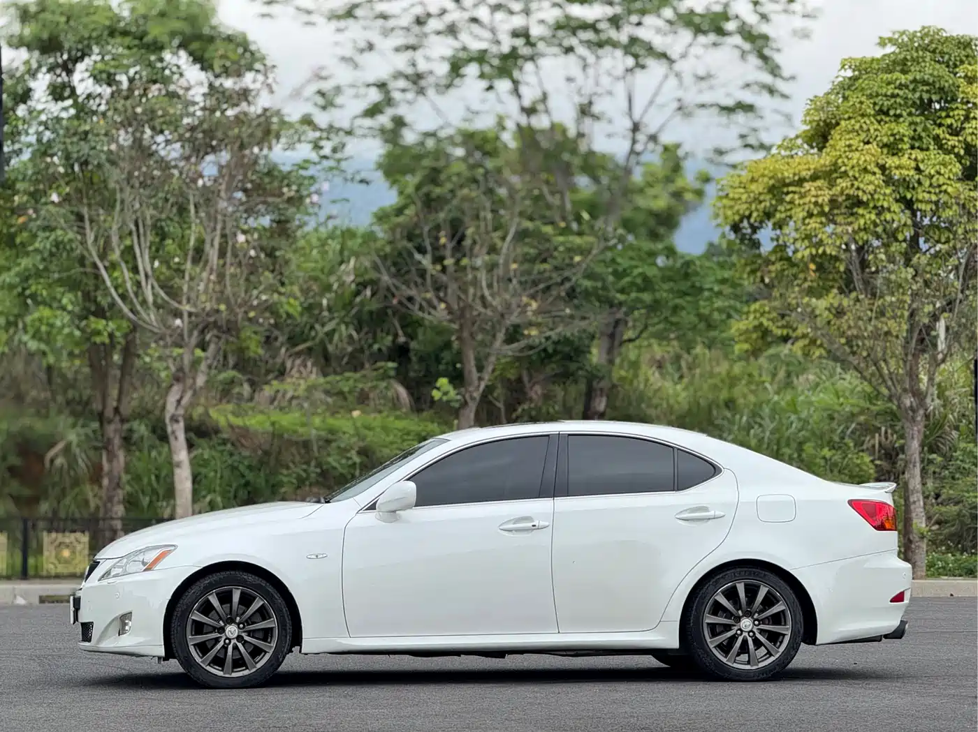 Lexus IS 2008 300 Luxury фото 17