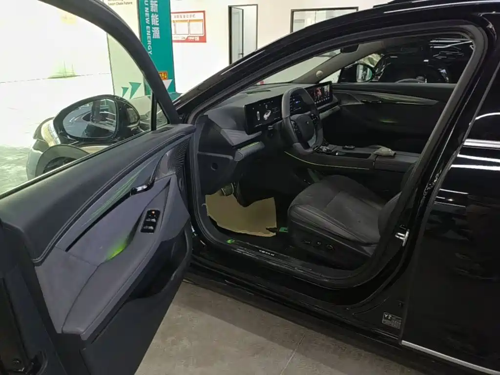Voyah Auto VOYAH Zhuiguang 2024 2024 PHEV AWD Ultra Long Range Flagship