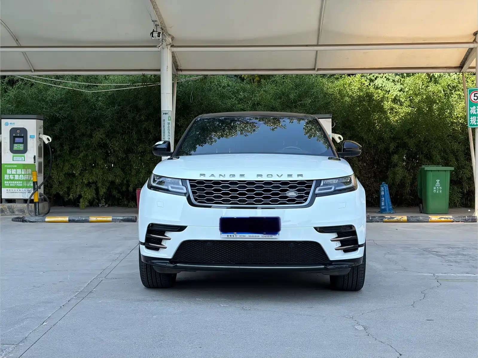 Фото 2 - Land Rover Range Rover Velar