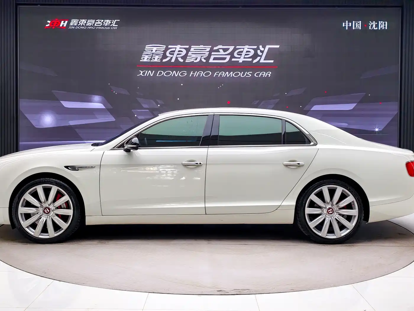 Bentley Flying Spur 2017 4.0T V8 S Standard фото 4