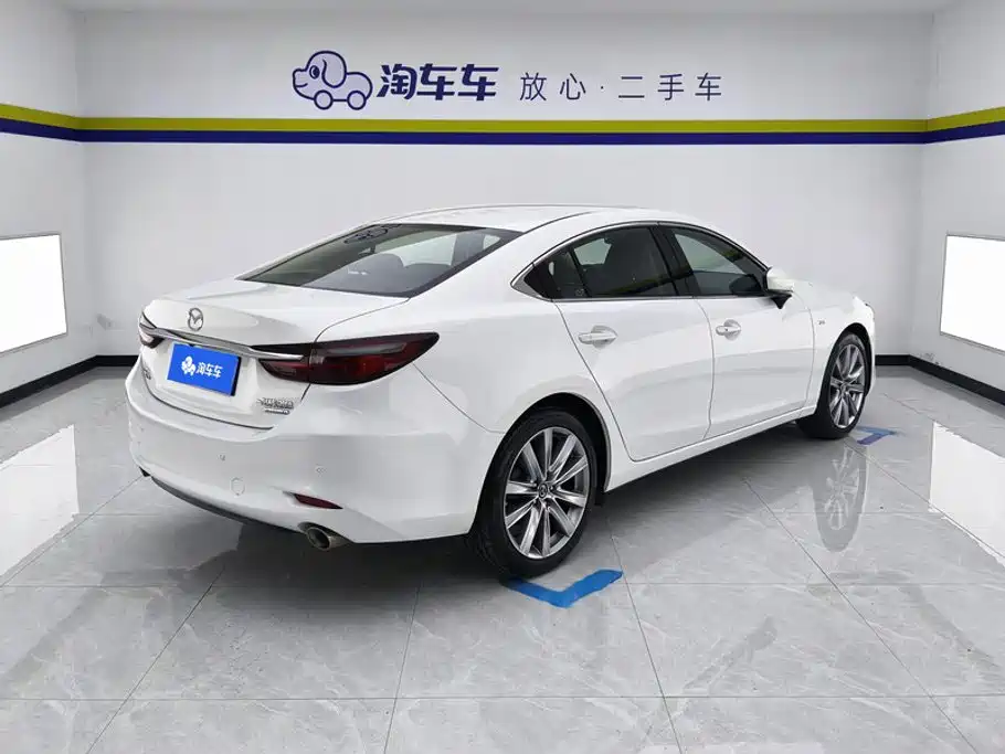 Photo 3 - Mazda Atenza